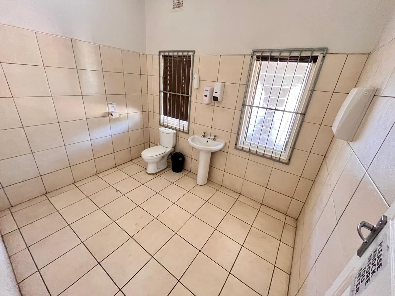 To Let commercial Property for Rent in Beacon Bay Eastern Cape